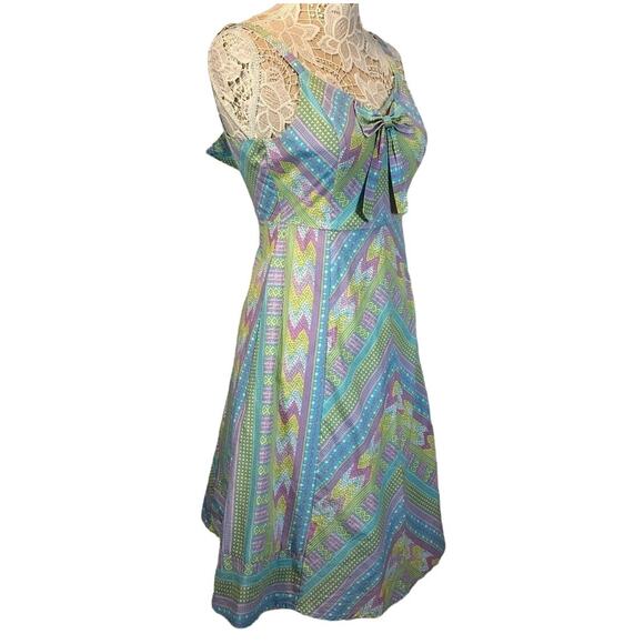 Modcloth fit and flare sleeveless dress blue, pink & green size medium - Picture 4 of 12